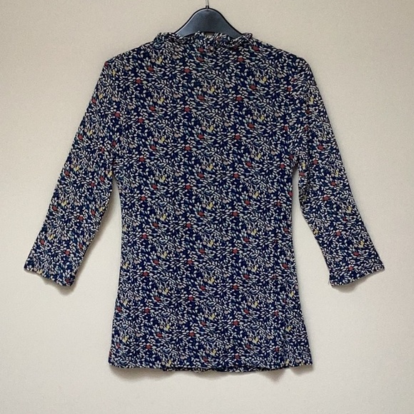 Black Patterned Mesh Top - Picture 3 of 3